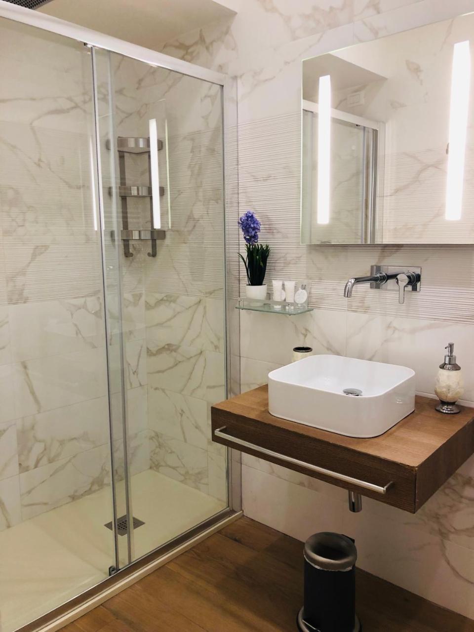 Kambal Luxury Suites Rome Exterior photo